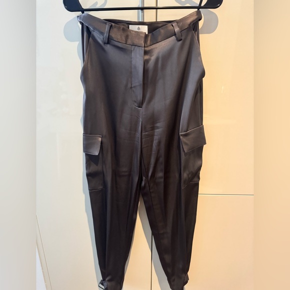 Aritzia Elegant Brown Women's Cropped Pants - Picture 4 of 8